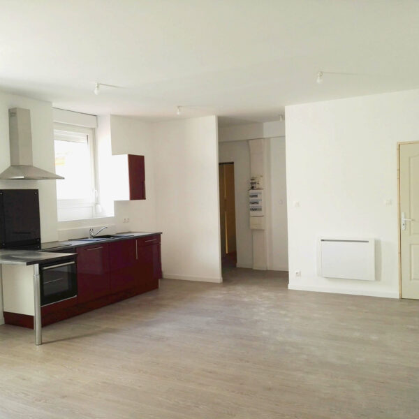 Photo salon, salle à manger et cuisine appartement 102
